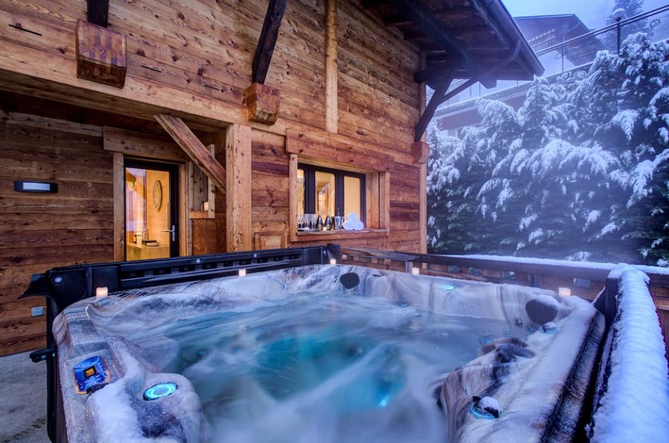 Les Pierry's Hot Tub